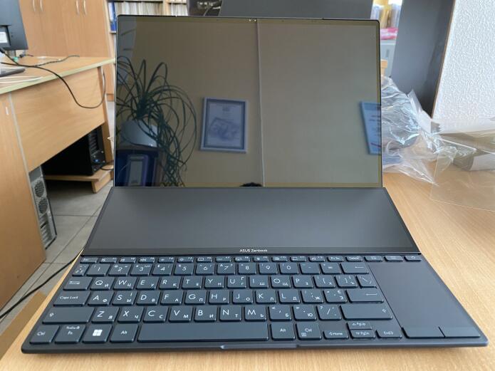 ASUS ZenBook Duo